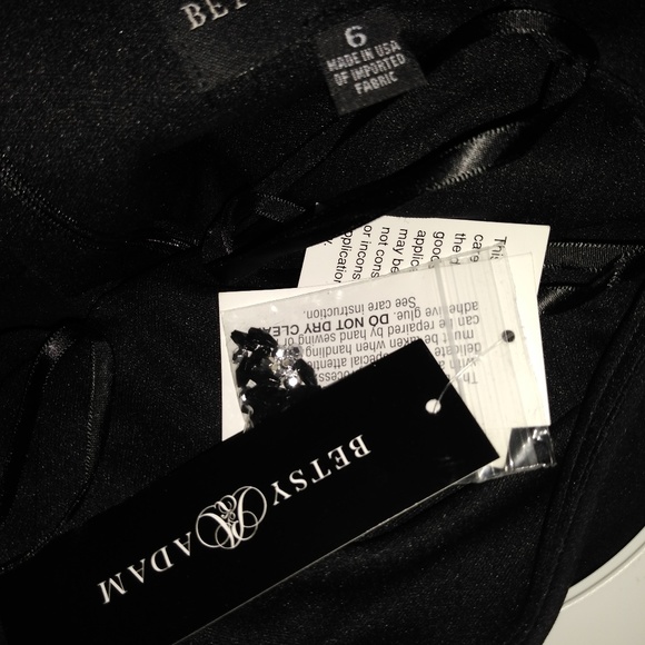 Dress - Picture 4 of 6